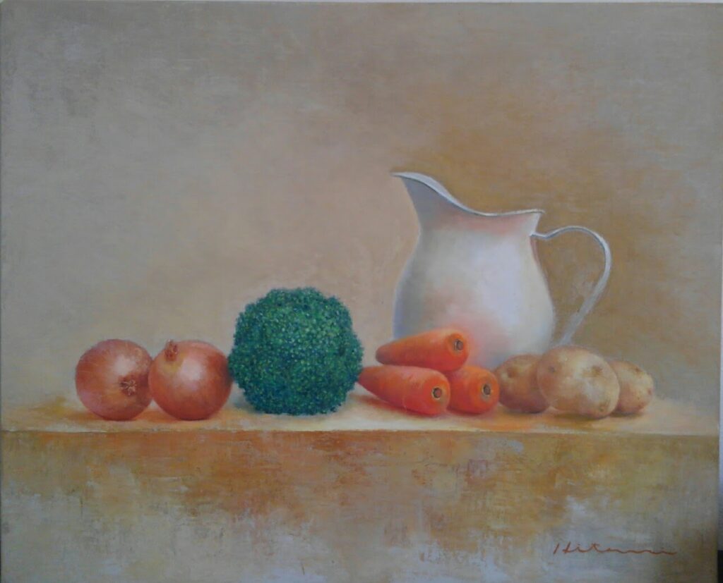 野菜と白い水差し